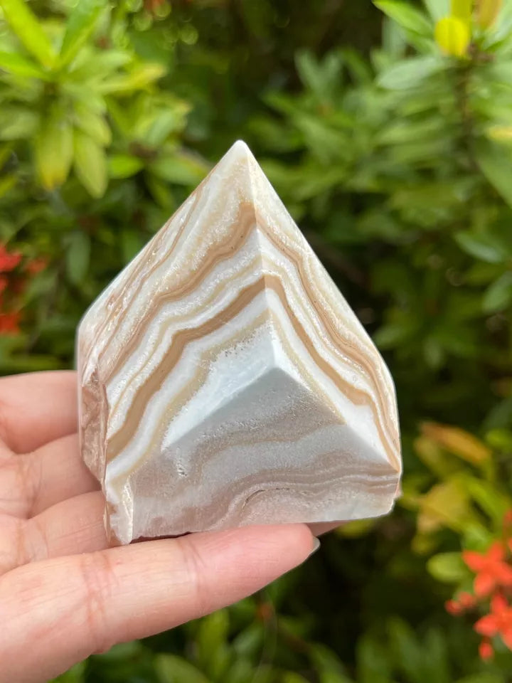 Standing Caribbean Calcite Top Polished Point, Caribbean Calcite Point Cut Base
