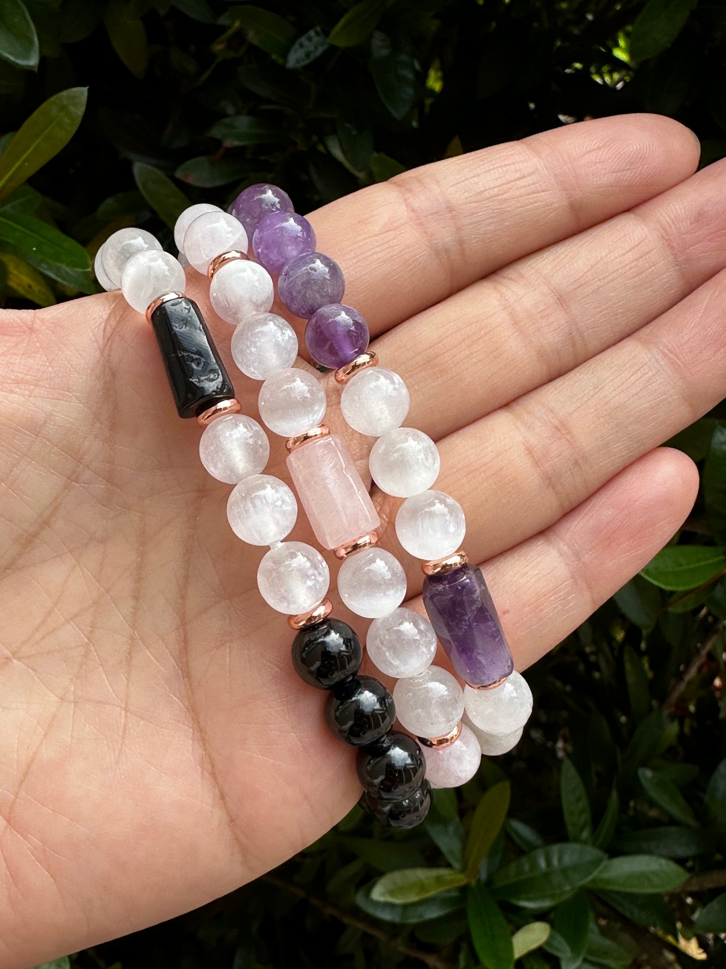 8mm Rose Quartz, Black Tourmaline, Amethyst, and Selenite Crystal Bead Bracelet – Genuine Gemstone Crystal Cylinder with Copper Discs, Stretch Healing Gemstone Bracelet, Gift for Men & Women