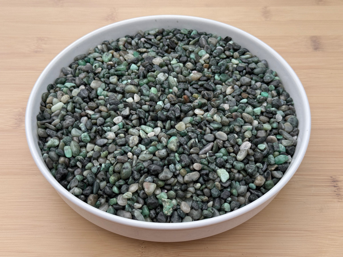 Grade A++ Emerald Semi Tumbled Gemstone Mini Chips 4 - 8 mm, Wholesale Bulk Lot