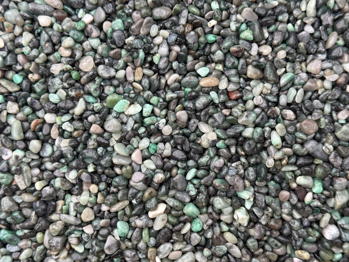 Grade A++ Emerald Semi Tumbled Gemstone Mini Chips 4 - 8 mm, Wholesale Bulk Lot