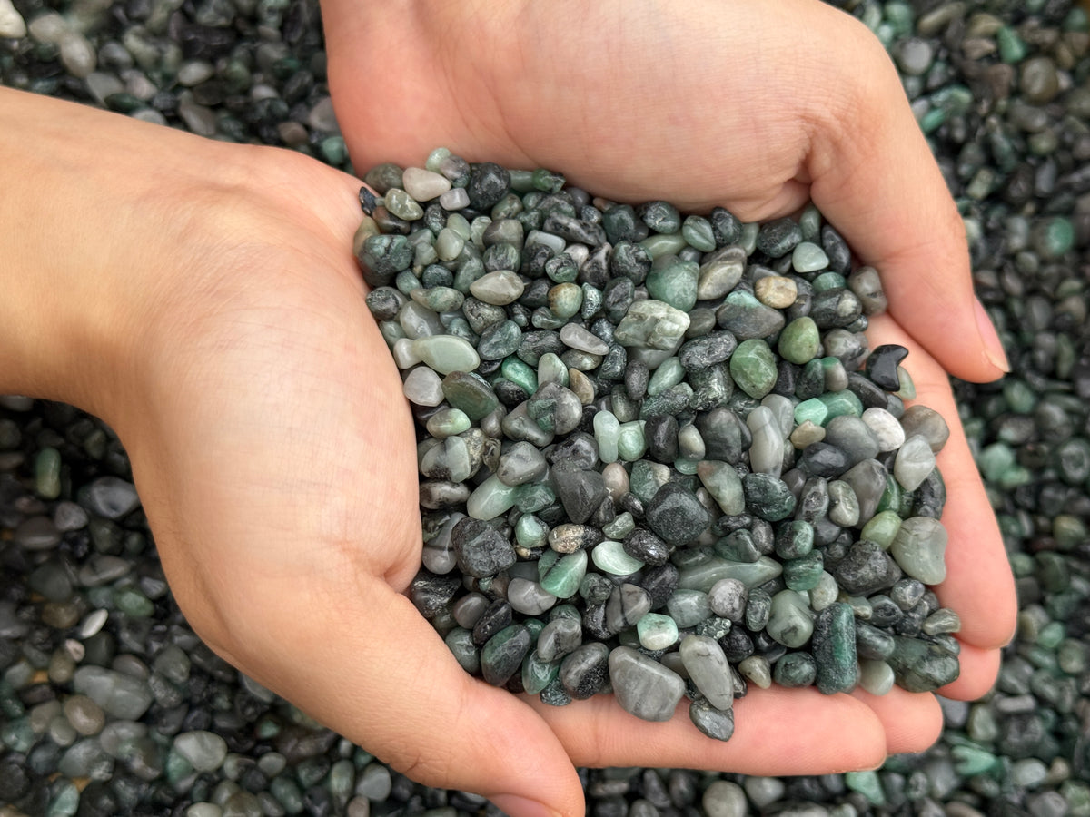 Grade A++ Emerald Semi Tumbled Gemstone Mini Chips 4 - 8 mm, Wholesale Bulk Lot