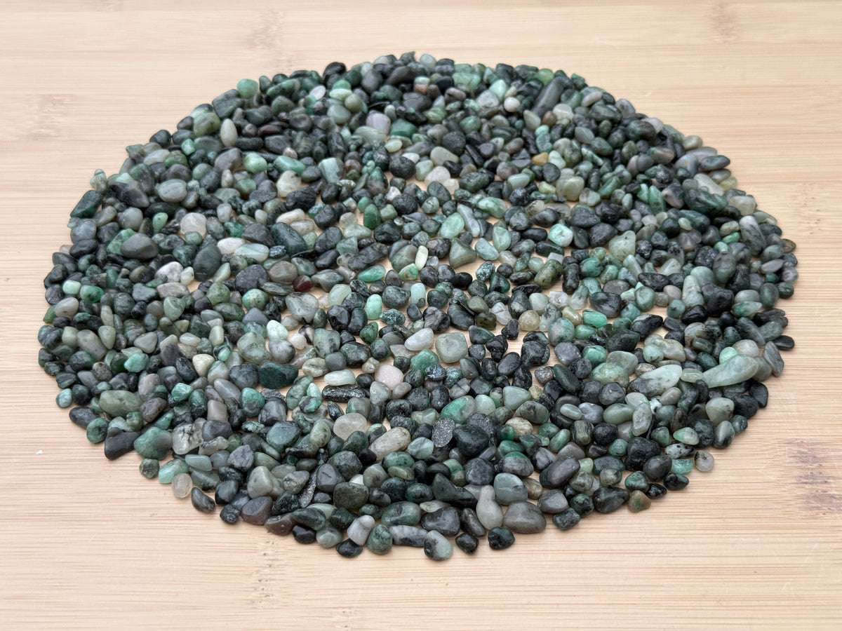 Grade A++ Emerald Semi Tumbled Gemstone Mini Chips 4 - 8 mm, Wholesale Bulk Lot