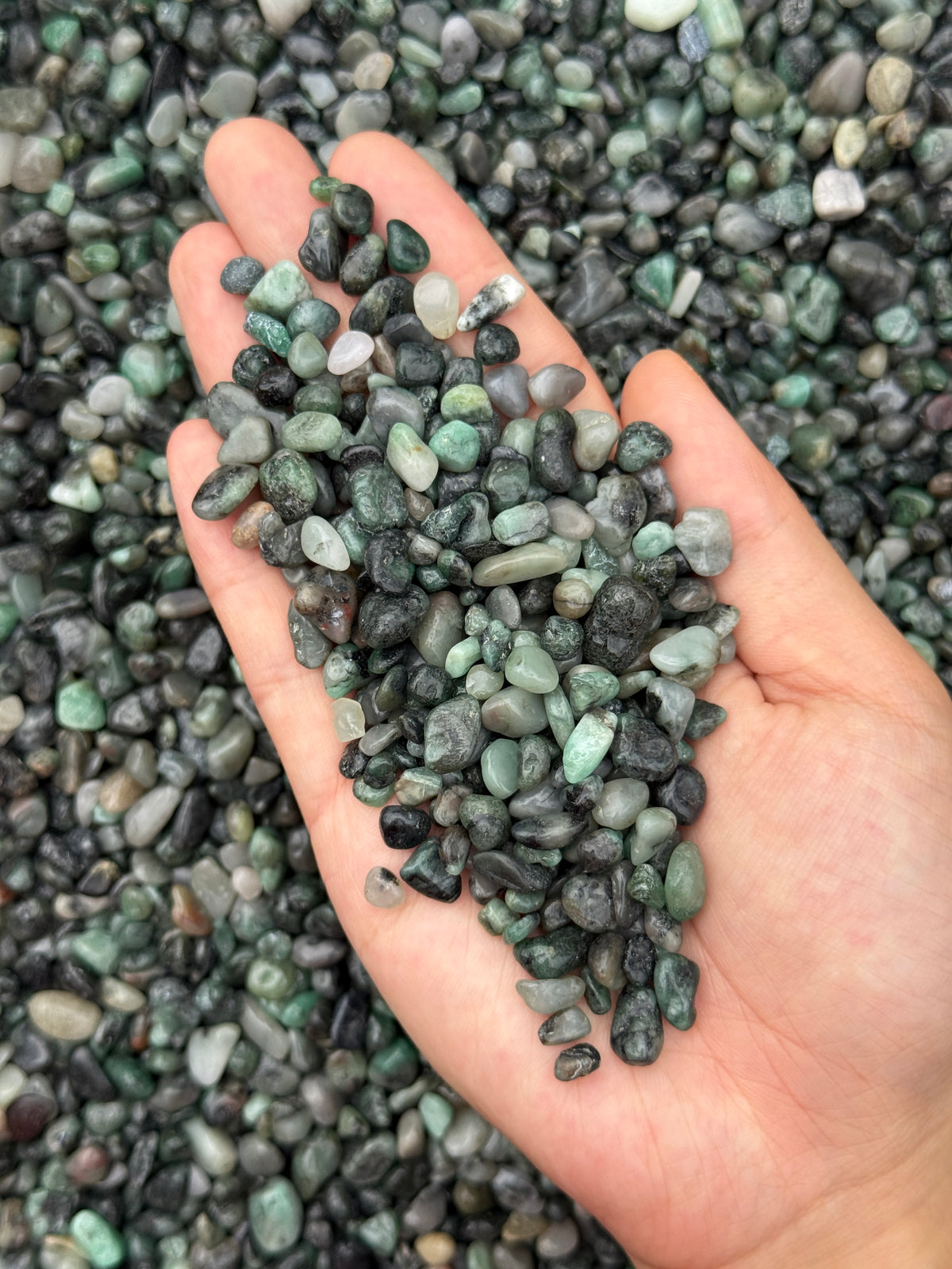Grade A++ Emerald Semi Tumbled Gemstone Mini Chips 4 - 8 mm, Wholesale Bulk Lot