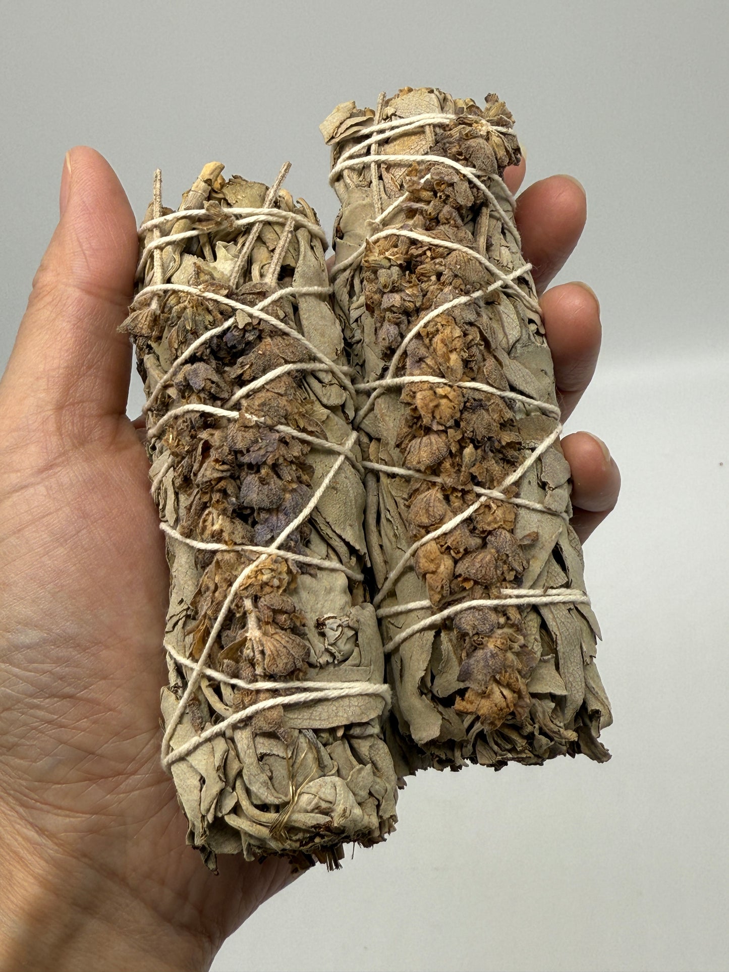 White Sage & Lavender Smudge Stick – 4" California White Sage Lavender Smudge Bundles, Bulk Lot for Cleansing & Relaxation