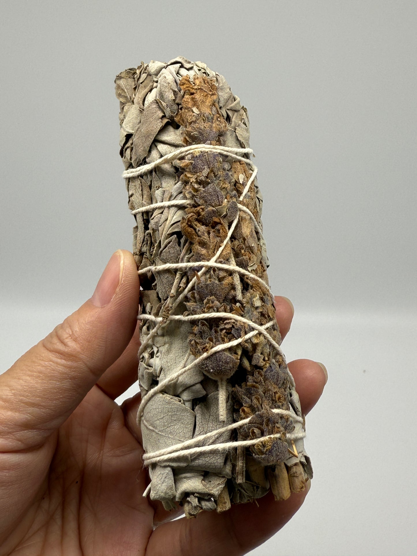 White Sage & Lavender Smudge Stick – 4" California White Sage Lavender Smudge Bundles, Bulk Lot for Cleansing & Relaxation