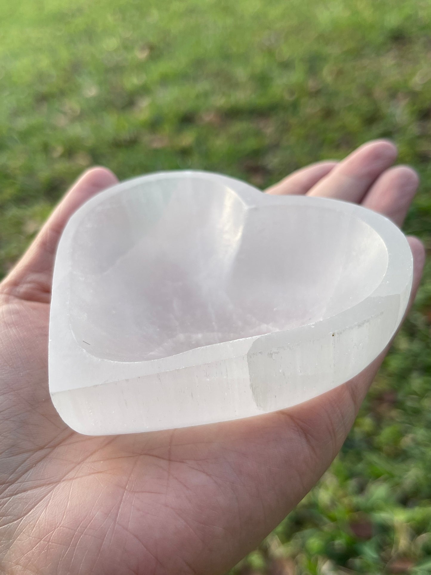 Heart-Shaped Selenite Bowl 4–4.25" – Polished Crystal Charging Bowl, Healing & Cleansing Stone Dish