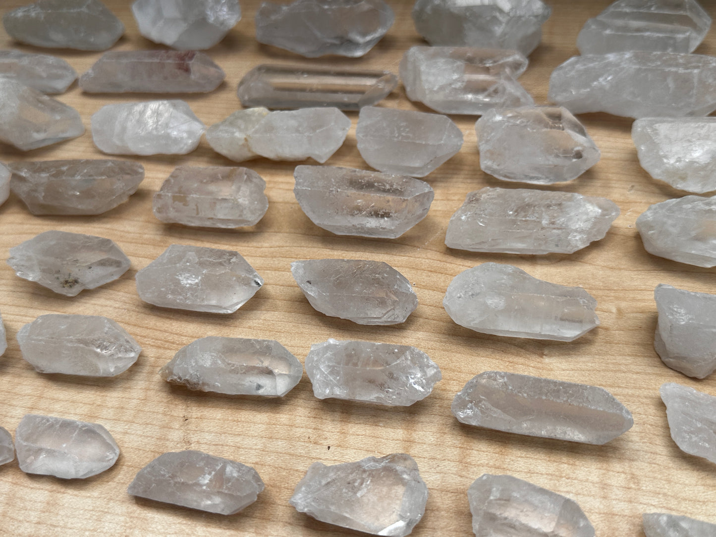 Natural Clear Quartz Crystal Points 1 to 3 Inches, Wholesale Bulk Lot