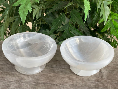 Gemstone Carved - 4" Diameter Selenite Crystal Polished Charging Bowl With Pedestal, Selenite Bowl On Stand
