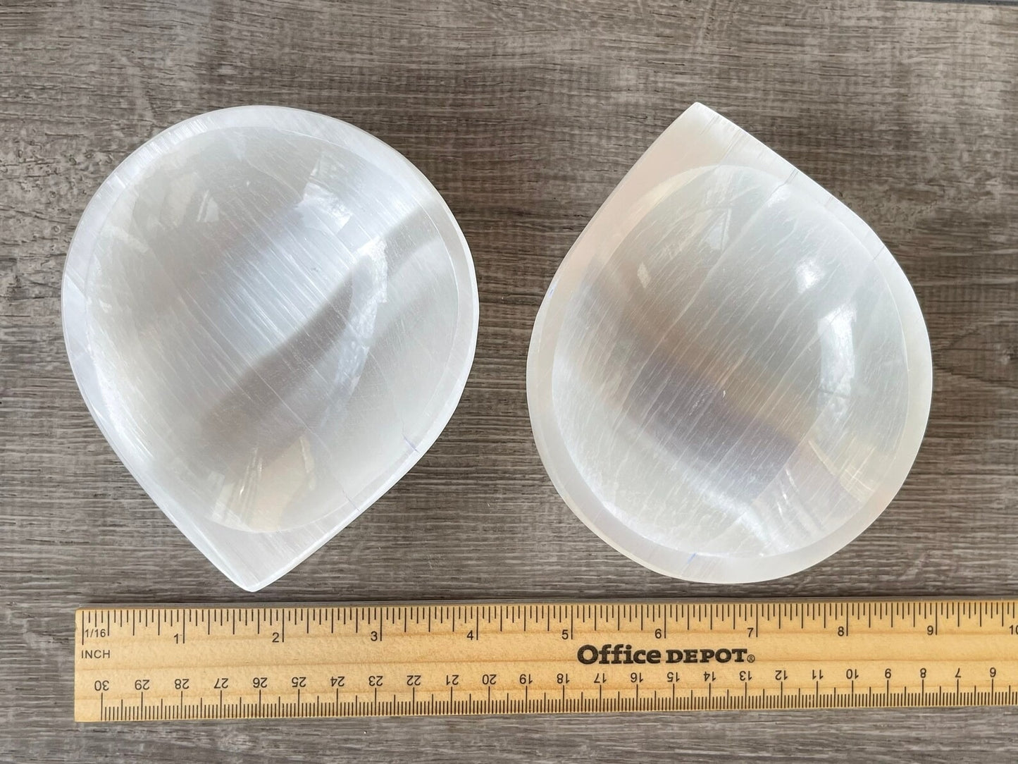 Selenite Teardrop Bowl – 4.5" White Polished Selenite Drop Dish | Crystal Cleansing, Charging & Healing Bowl