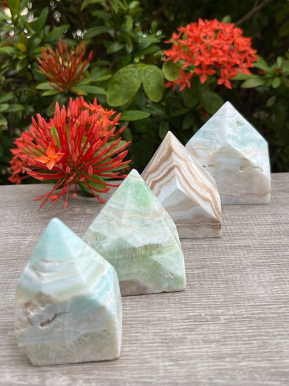 Top Polished Standing Point – Raw Cutbase Crystal Generator, Decorative Healing Stone