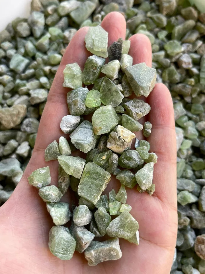 Raw Peridot, 5-18 mm Peridot Rough Crystal, Natural Peridot Stone, Peridot Chunk